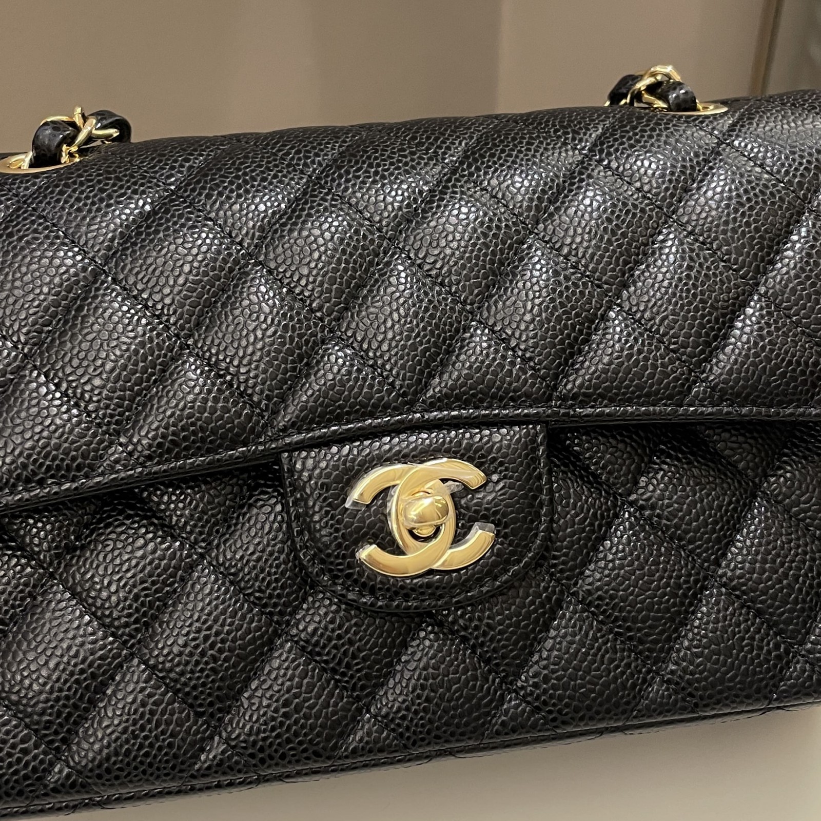 CHANEL SMALL DOUBLE FLAP BAG 