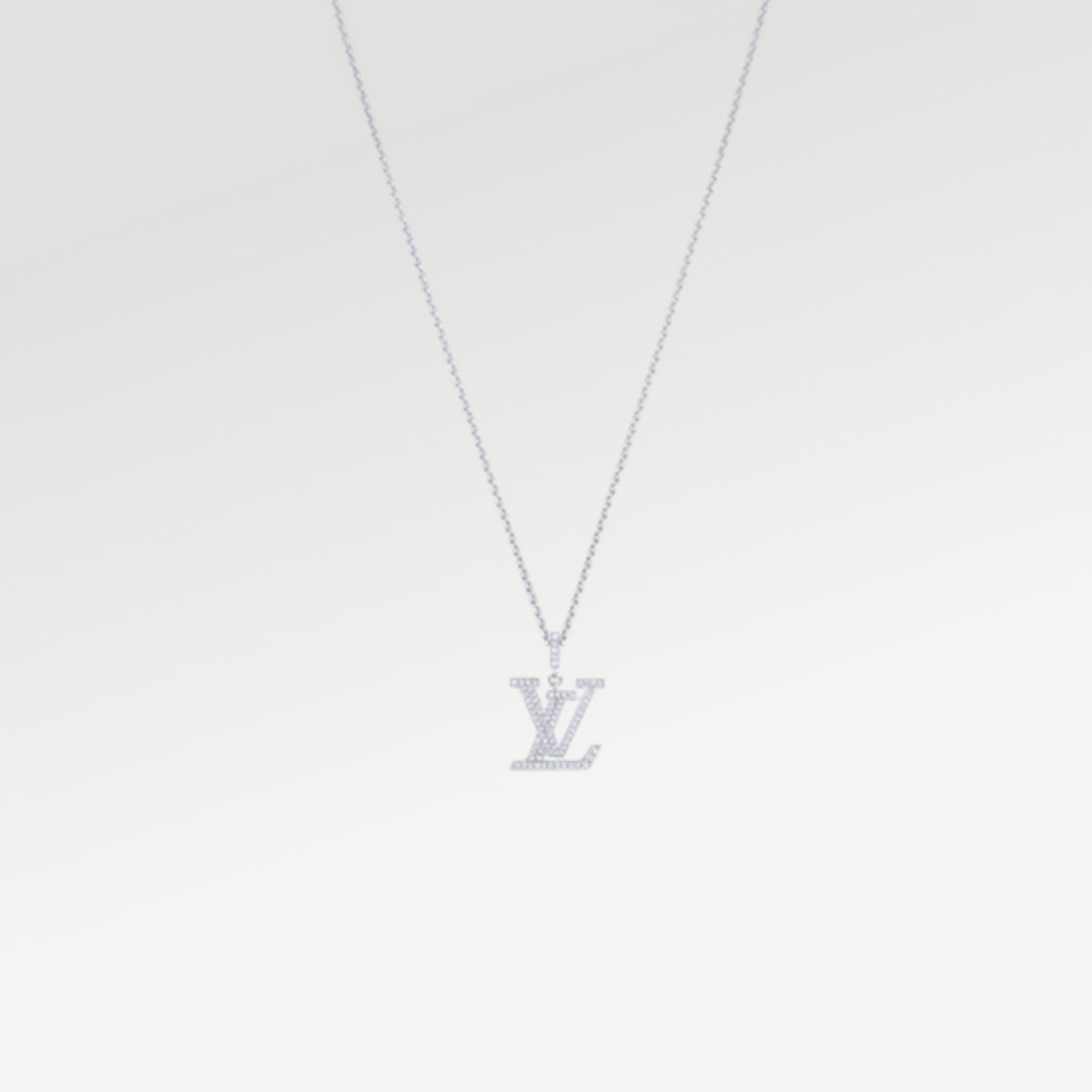 LV Medium Pendant, White Gold And Diamonds