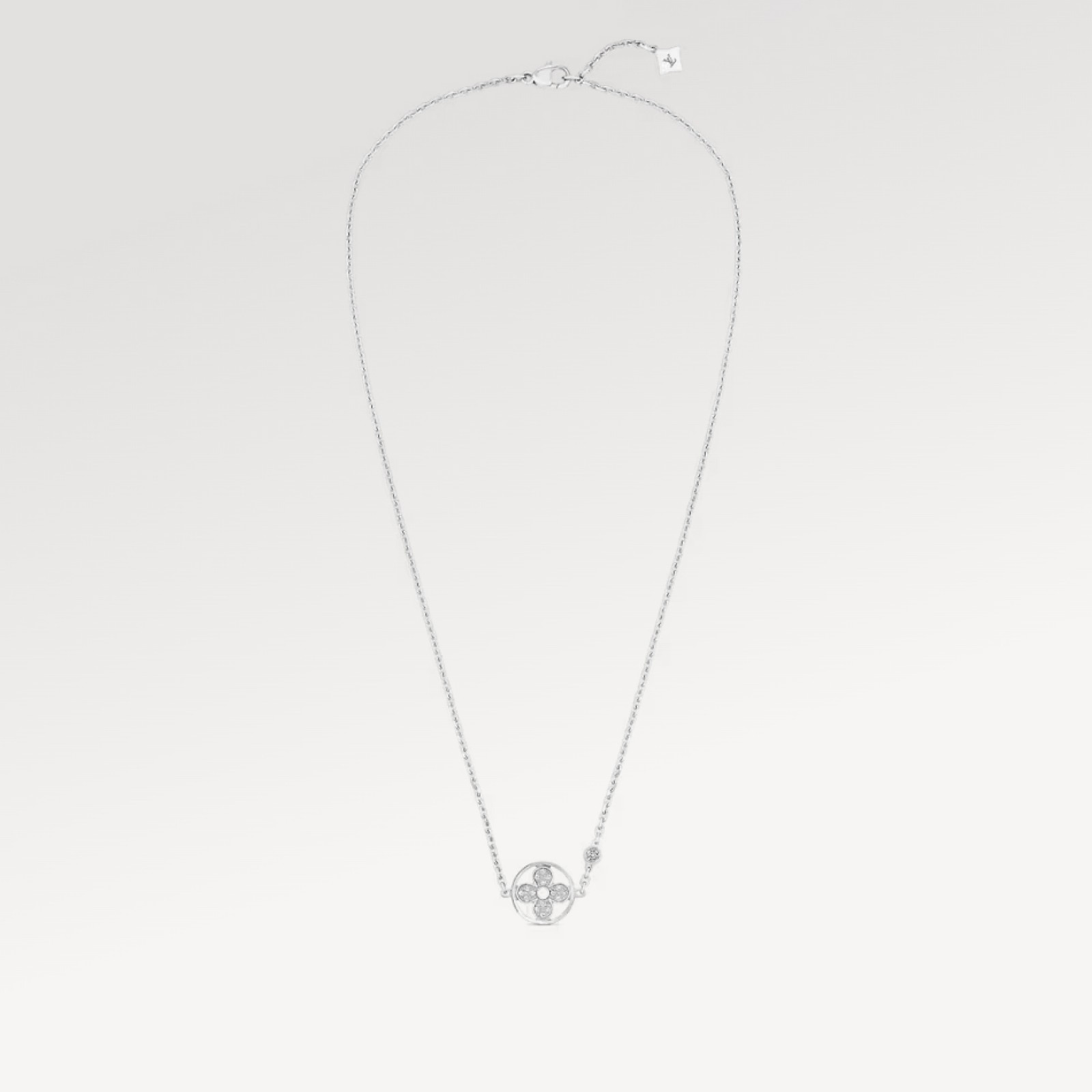 Idylle Blossom Pendant, White Gold And Diamonds