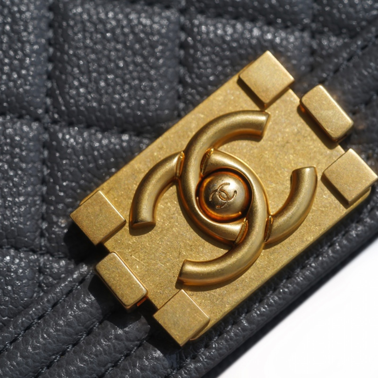 CHANEL SMALL BOY FLAP BAG 