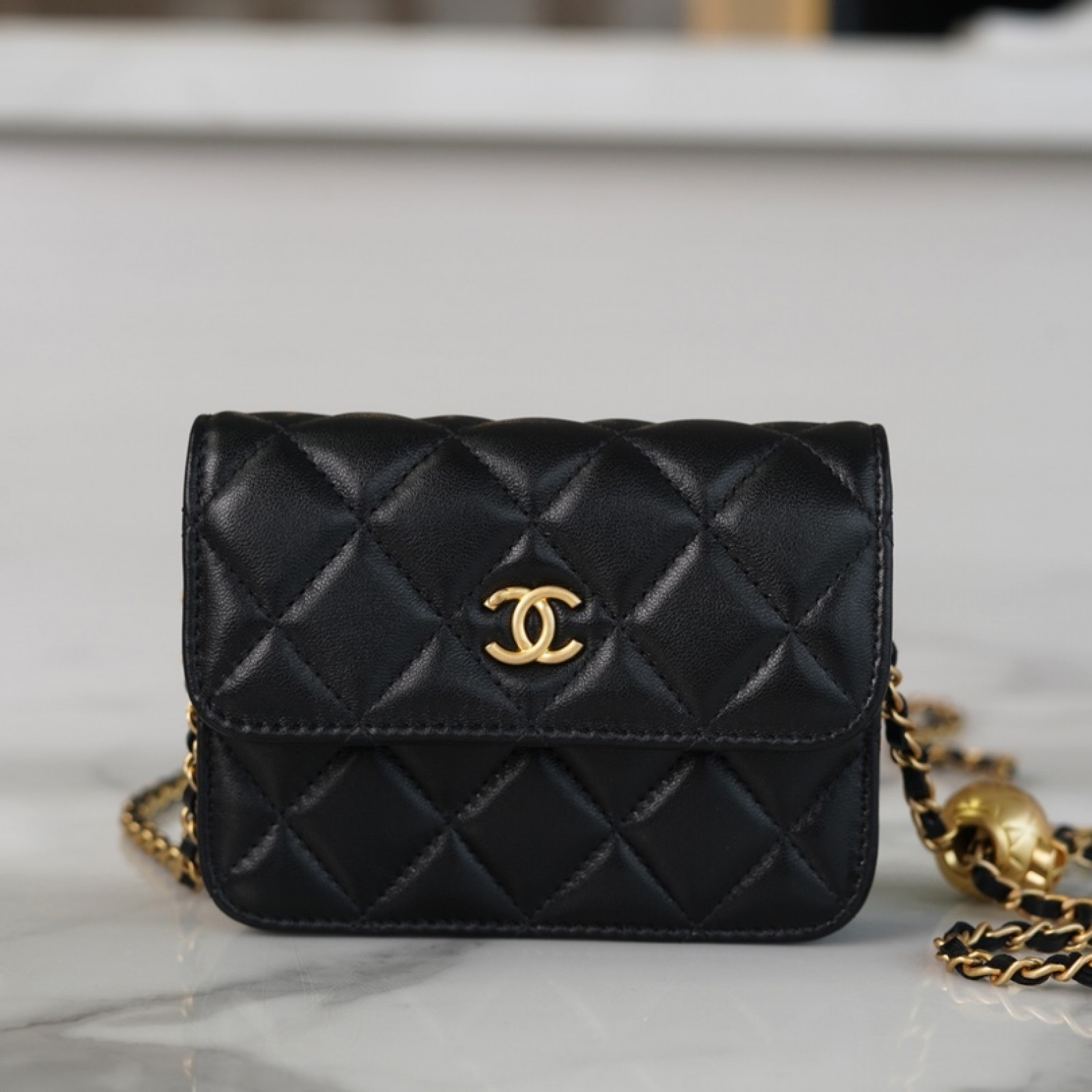 CHANEL PEARL CRUSH CLUTCH WITH CHAIN BAG