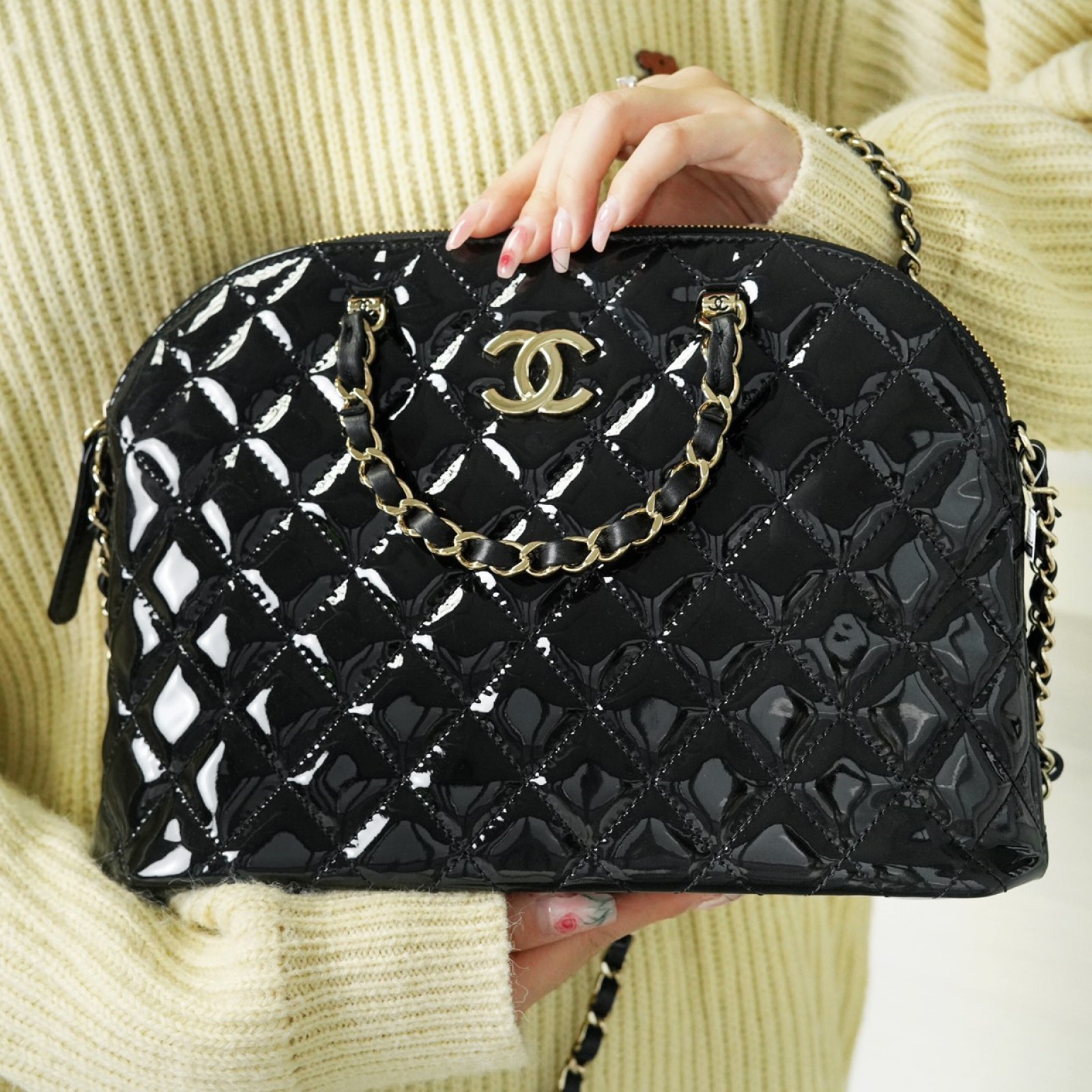 CHANEL SMALL SHOPPING BAG