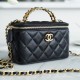 CHANEL PICK ME UP VANITY CACE