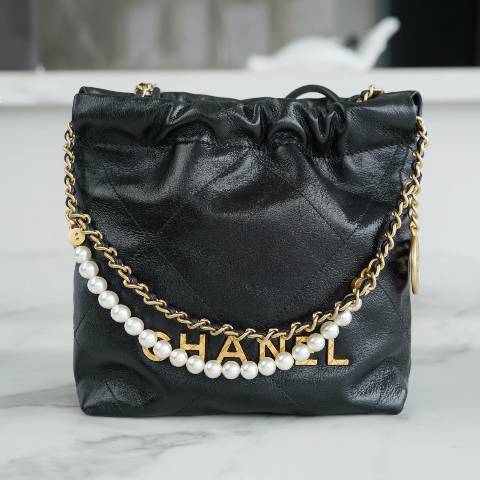 CHANEL PEARL MINI 22 BAG