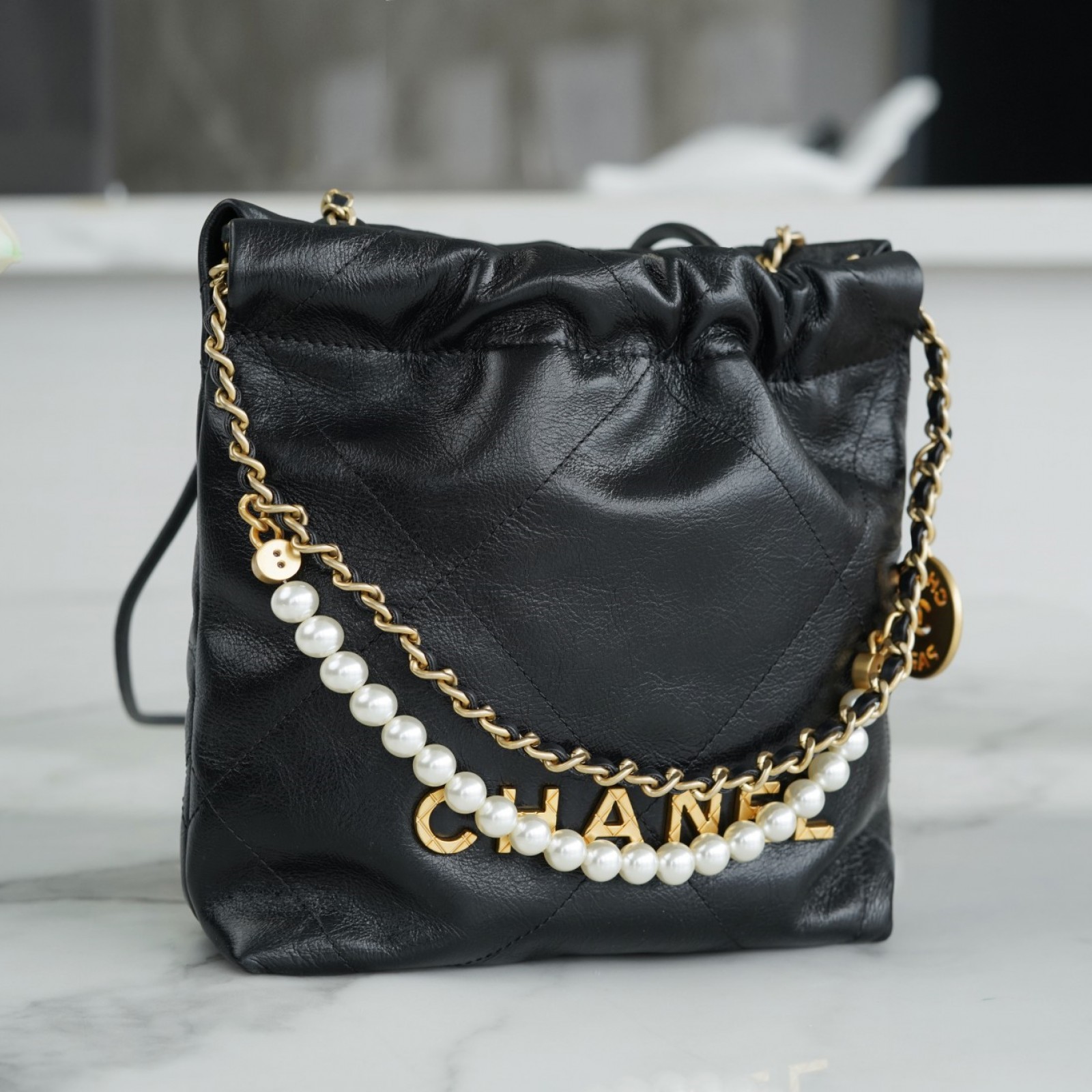 CHANEL PEARL MINI 22 BAG