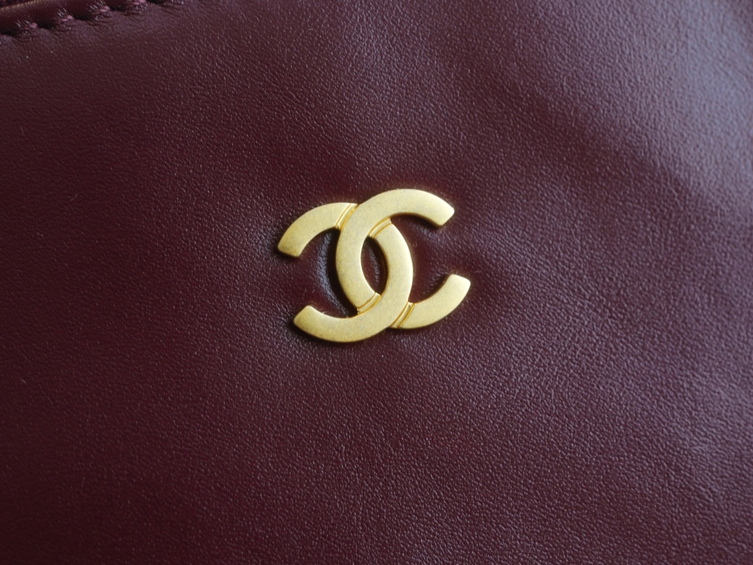 CHANEL 22 SMALL BAG