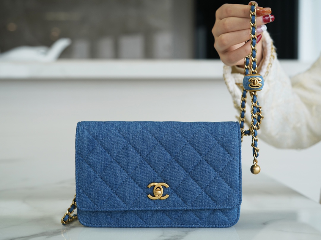 CHANEL PEARL CRUSH WALLET ON CHAIN