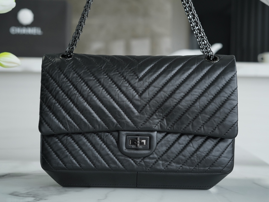 CHANEL LARGE 2.55 REISSUE 225 FLAP BAG