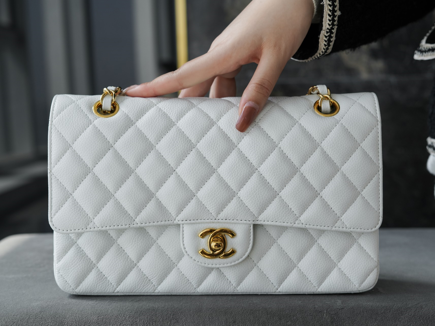 CHANEL MEDIUM DOUBLE FLAP BAG