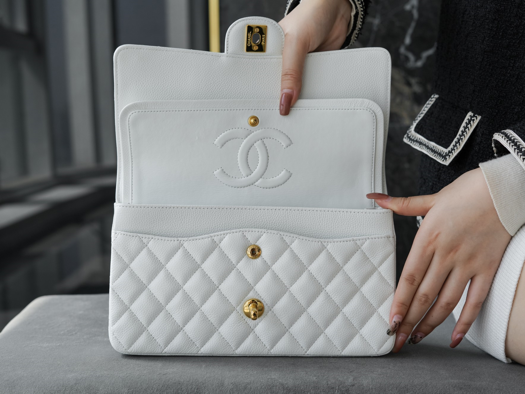 CHANEL MEDIUM DOUBLE FLAP BAG