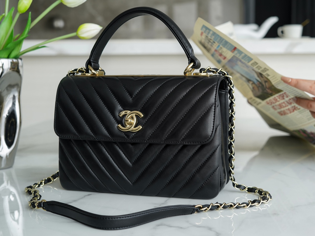 CHANEL SMALL  HANDLE FLAP BAG