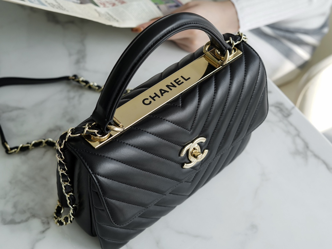 CHANEL SMALL  HANDLE FLAP BAG