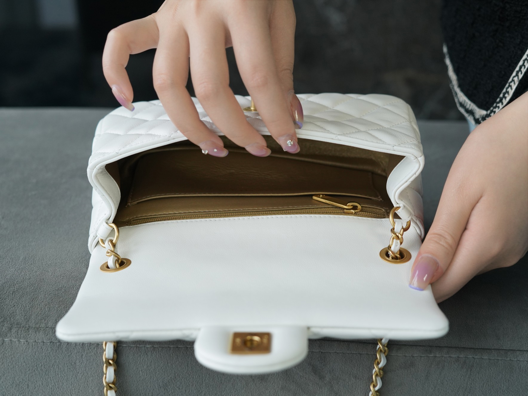 CHANEL PEARL CRUSH MINI FLAP BAG