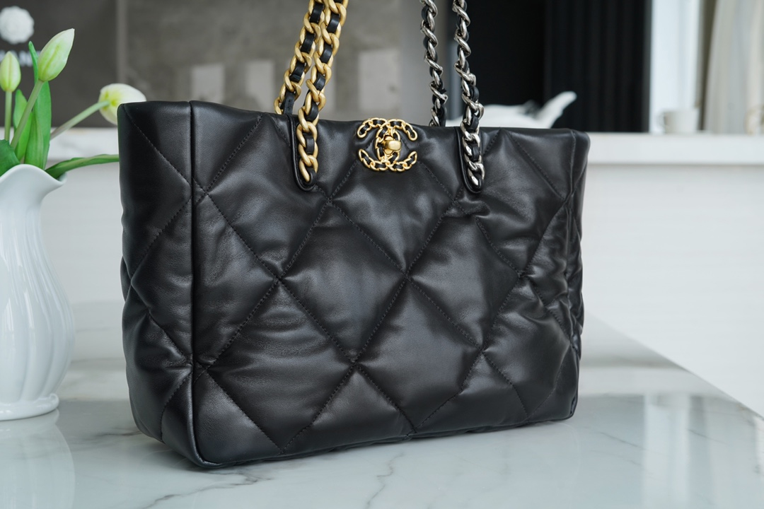 CHANEL 19 EAST WEST SHOPPING BAG