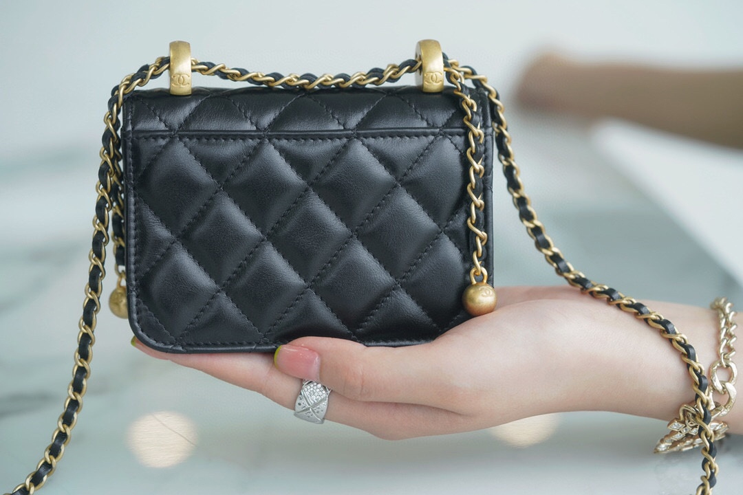 CHANEL MINI COIN PURSE BAG