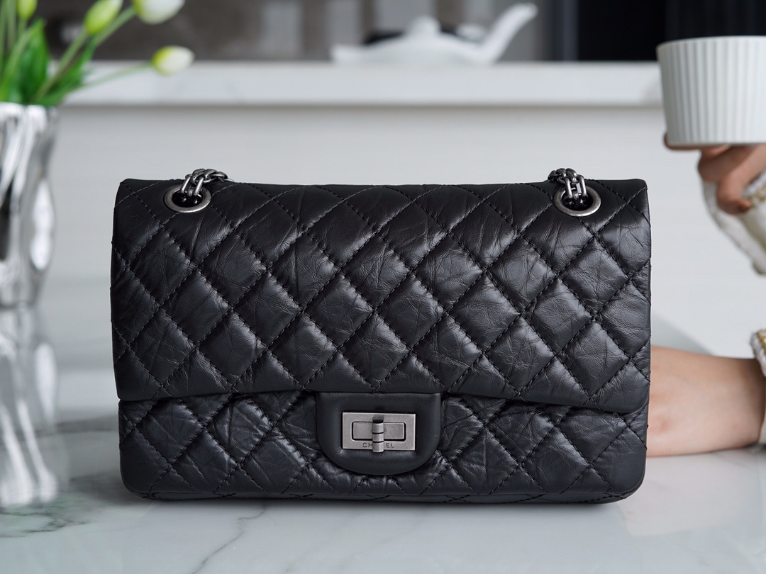 CHANEL 2.55 SMALL FLAP BAG 