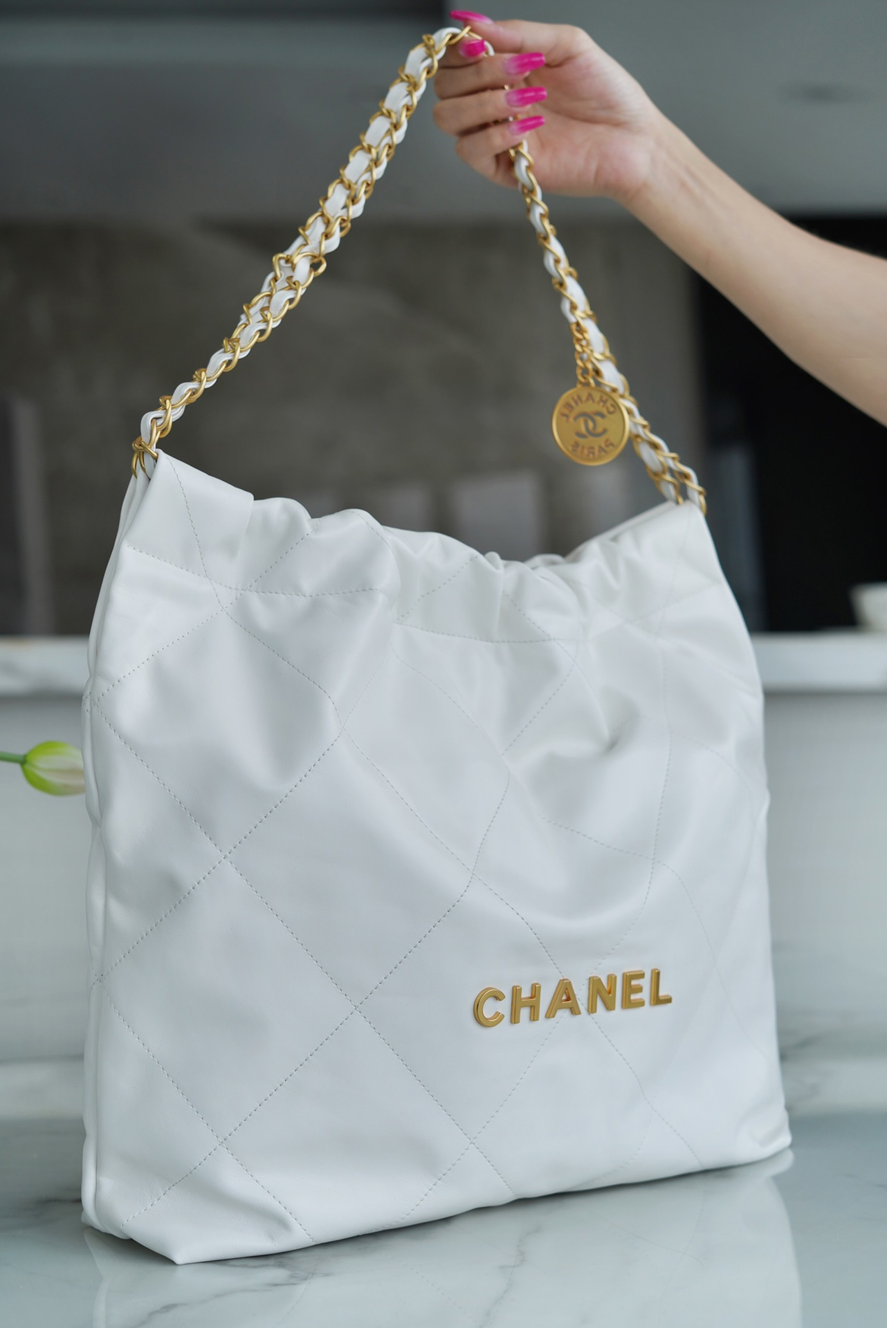 CHANEL 22 MEDIUM BAG