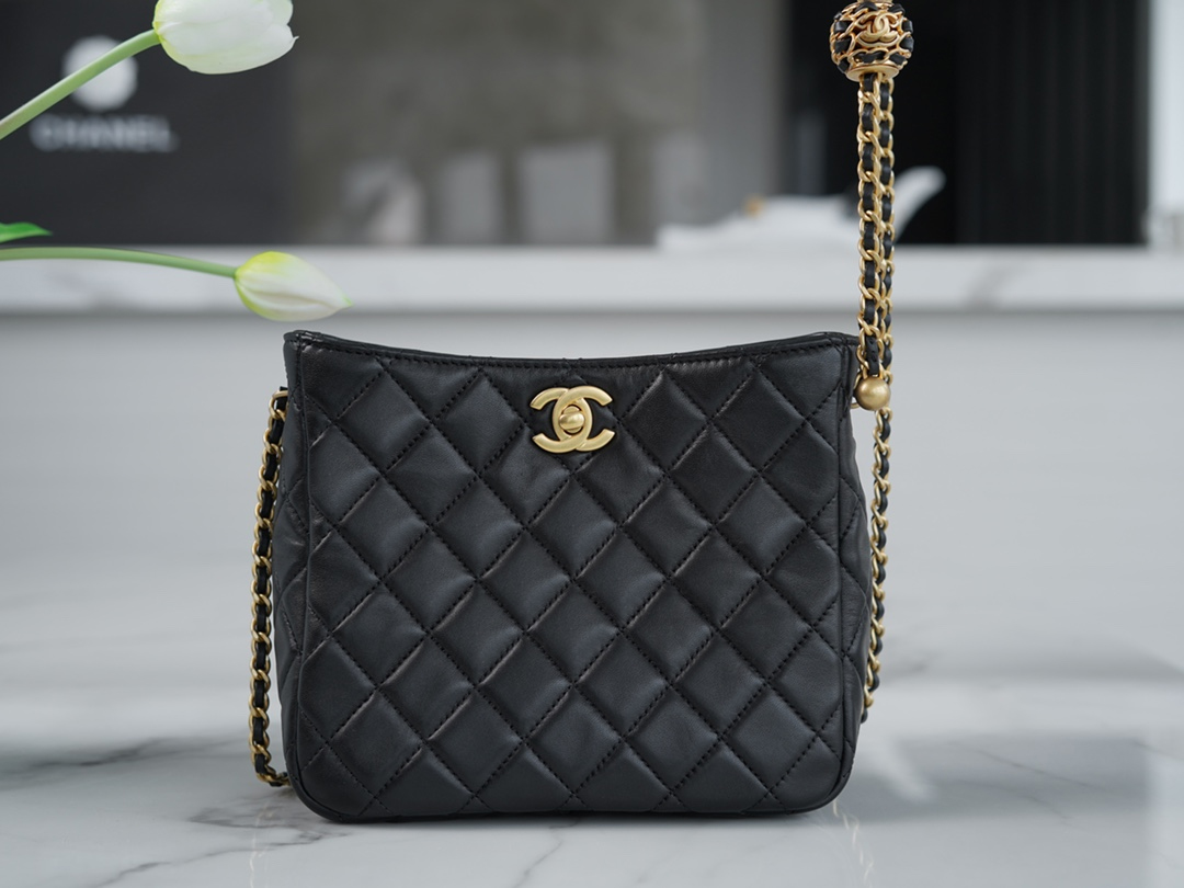 CHANEL PEARL CRUSH HOBO BAG