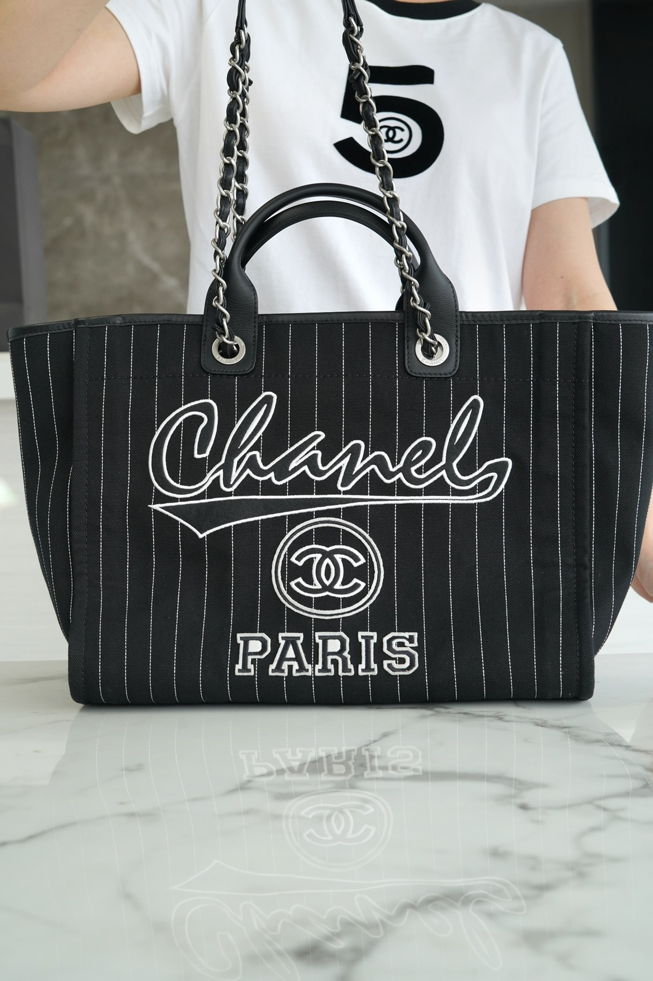 CHANEL MEDIUM DEAUVILLE TOTE BAG