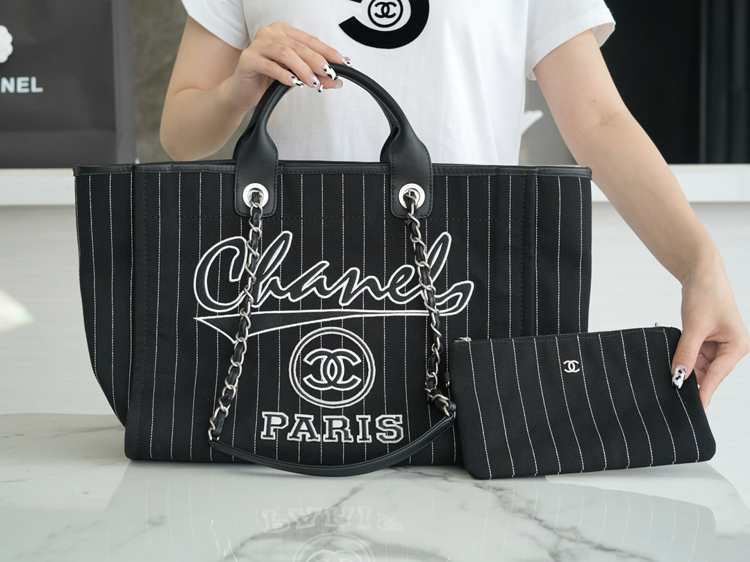 CHANEL MEDIUM DEAUVILLE TOTE BAG