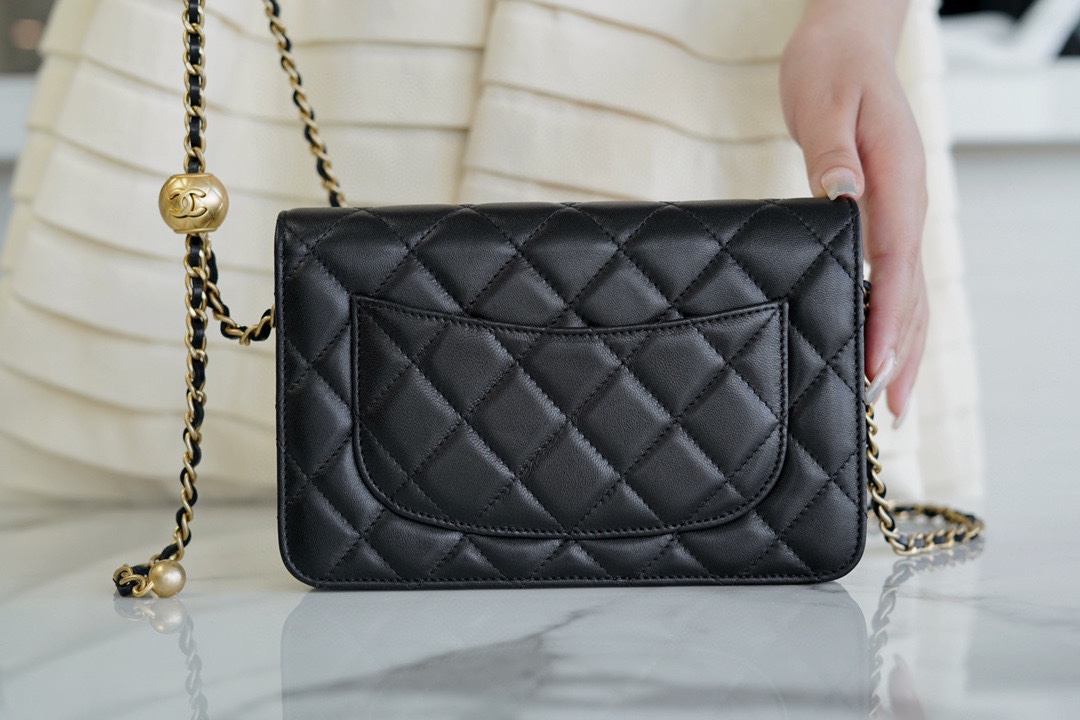 CHANEL PEARL CRUSH WALLET ON CHAIN 