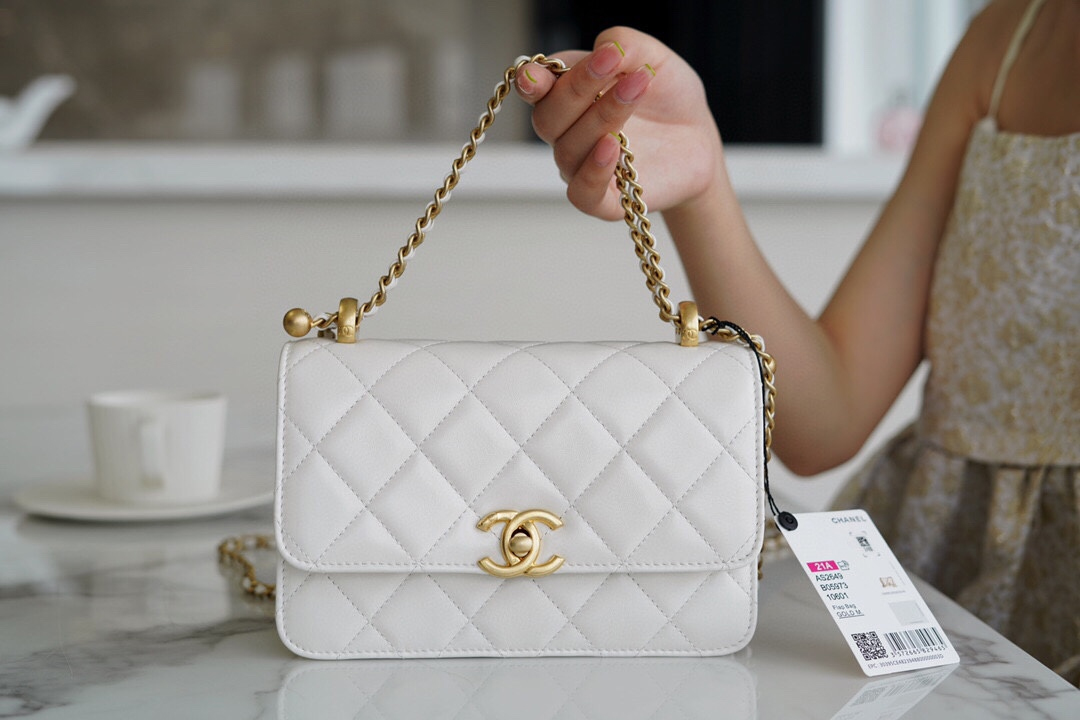 CHANEL MINI PERFECT FIT FLAP BAG