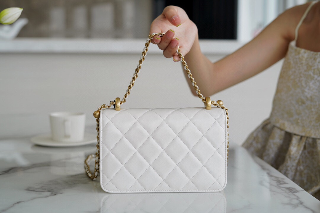 CHANEL MINI PERFECT FIT FLAP BAG