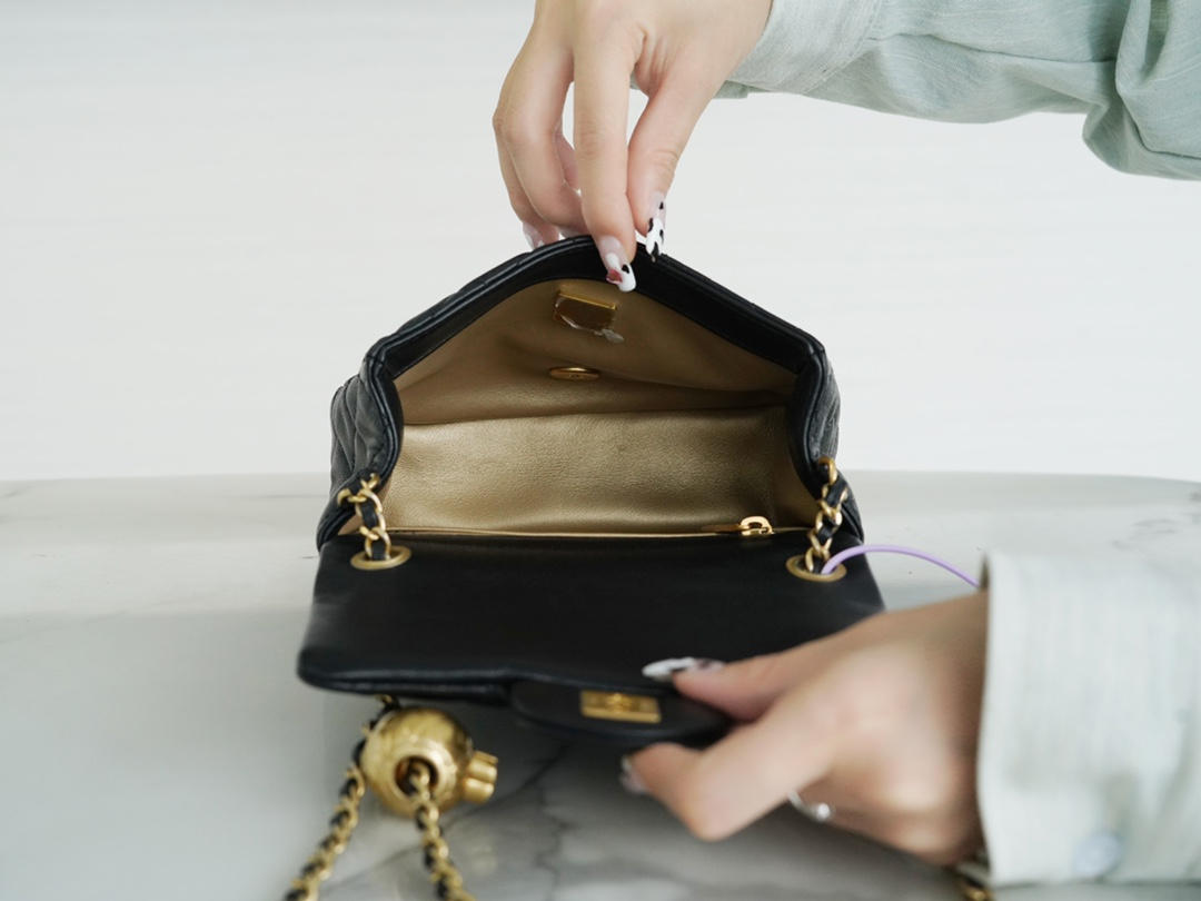 CHANEL PEARL CRUSH MINI FLAP BAG