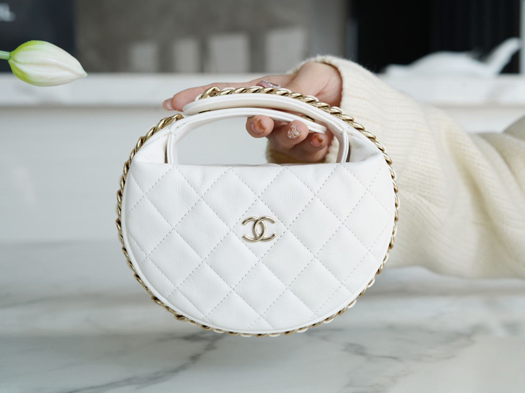 CHANEL AROUND POUCH HOBO BAG 