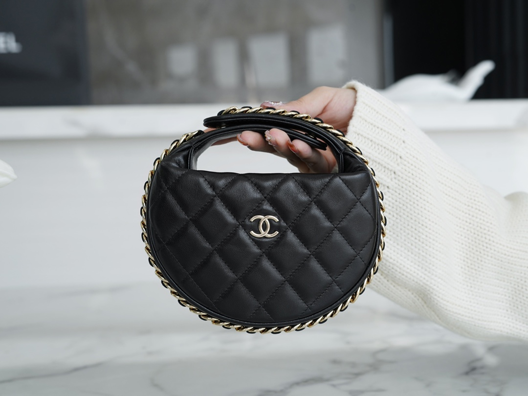 CHANEL AROUND POUCH HOBO BAG 