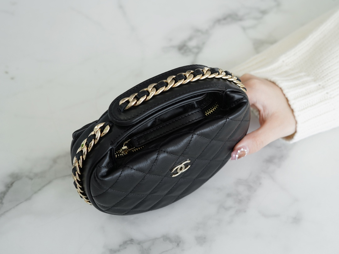 CHANEL AROUND POUCH HOBO BAG 