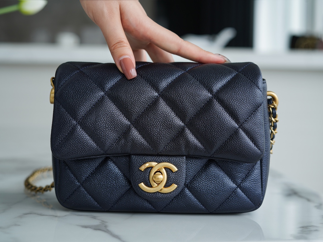 CHANEL MINI FLAP BAG 