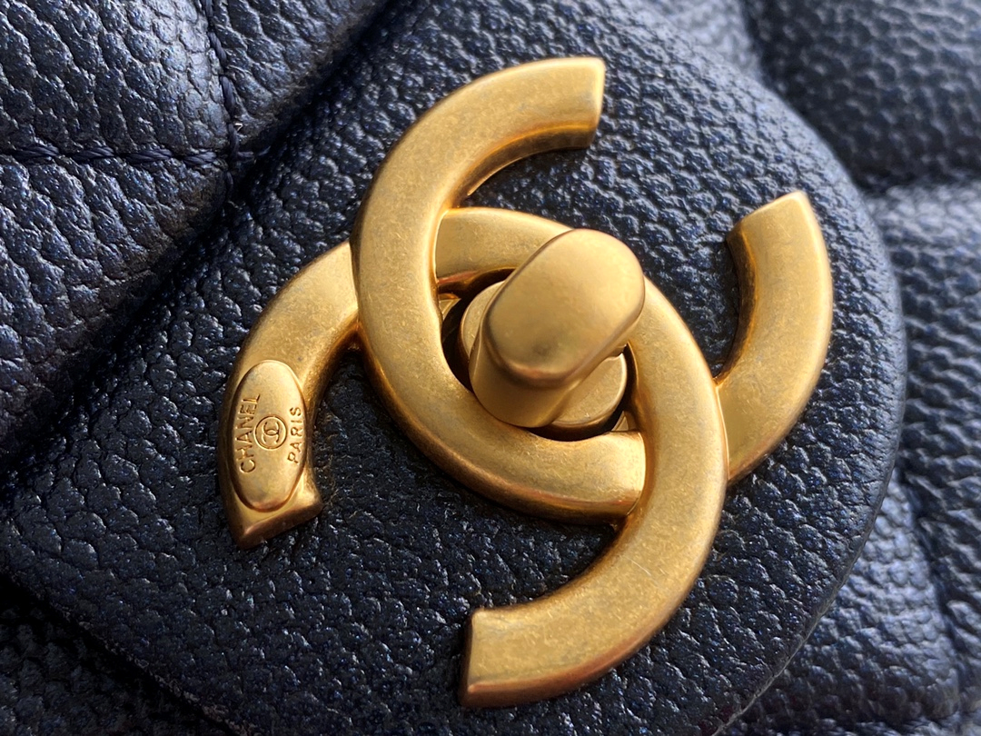 CHANEL MINI FLAP BAG 