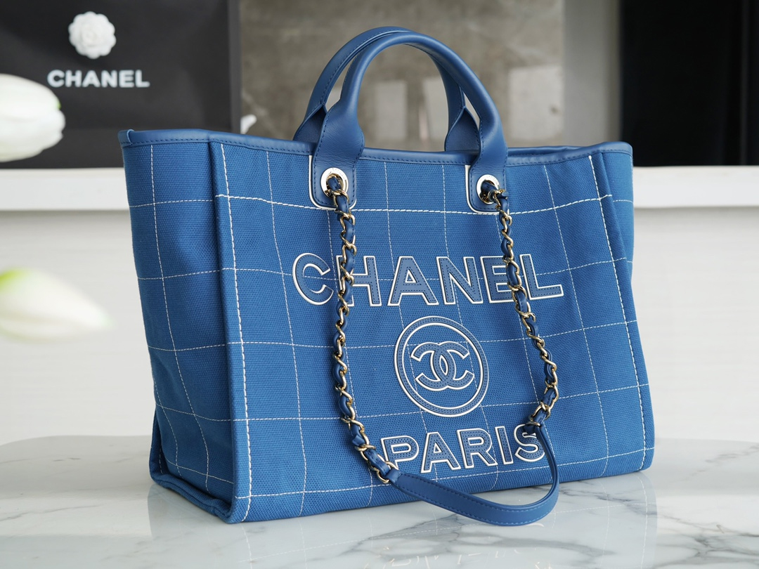 CHANEL MEDIUM DEAUVILLE TOTE BAG