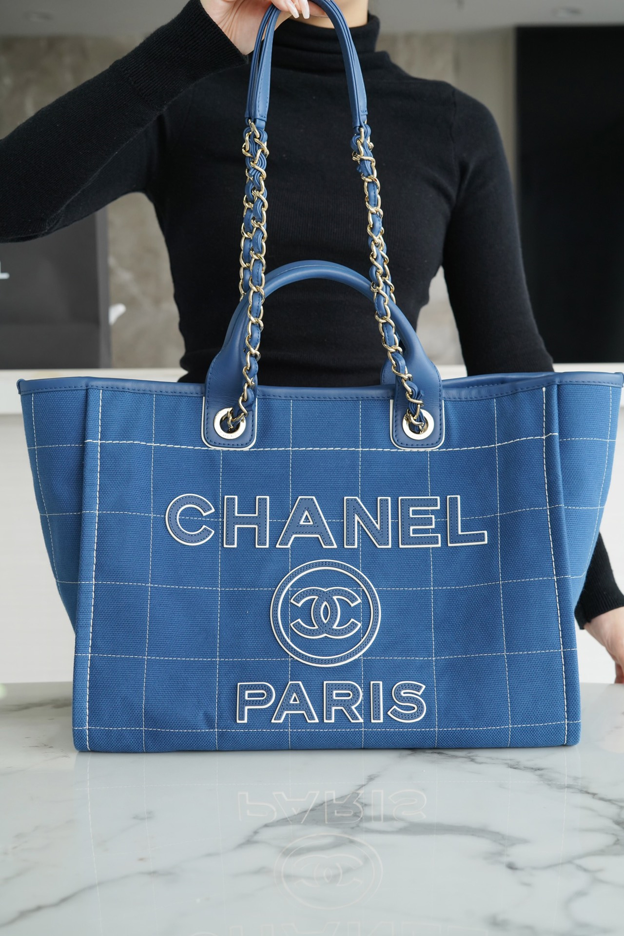 CHANEL MEDIUM DEAUVILLE TOTE BAG