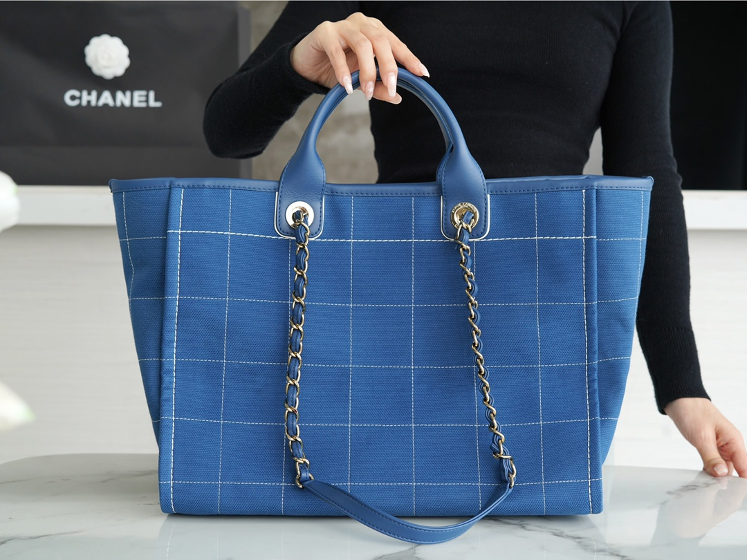 CHANEL MEDIUM DEAUVILLE TOTE BAG