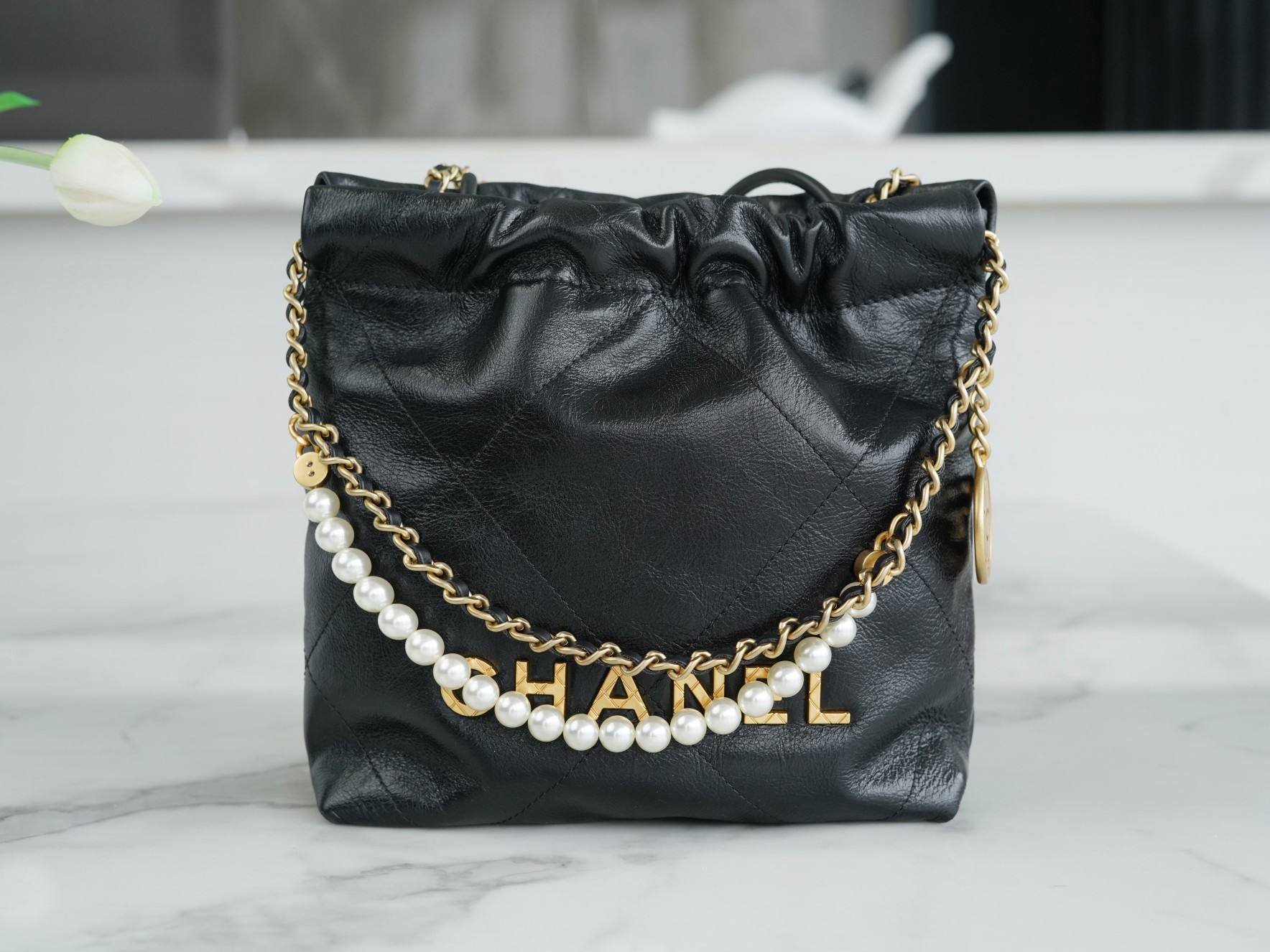 CHANEL PEARL MINI 22 BAG