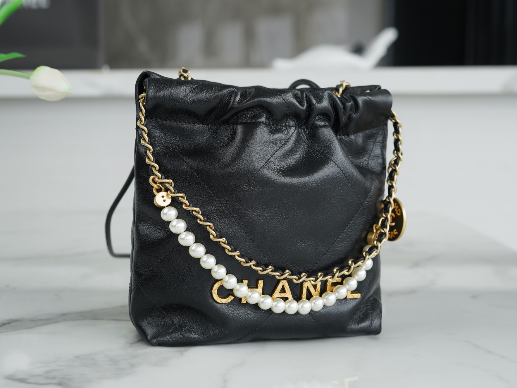 CHANEL PEARL MINI 22 BAG