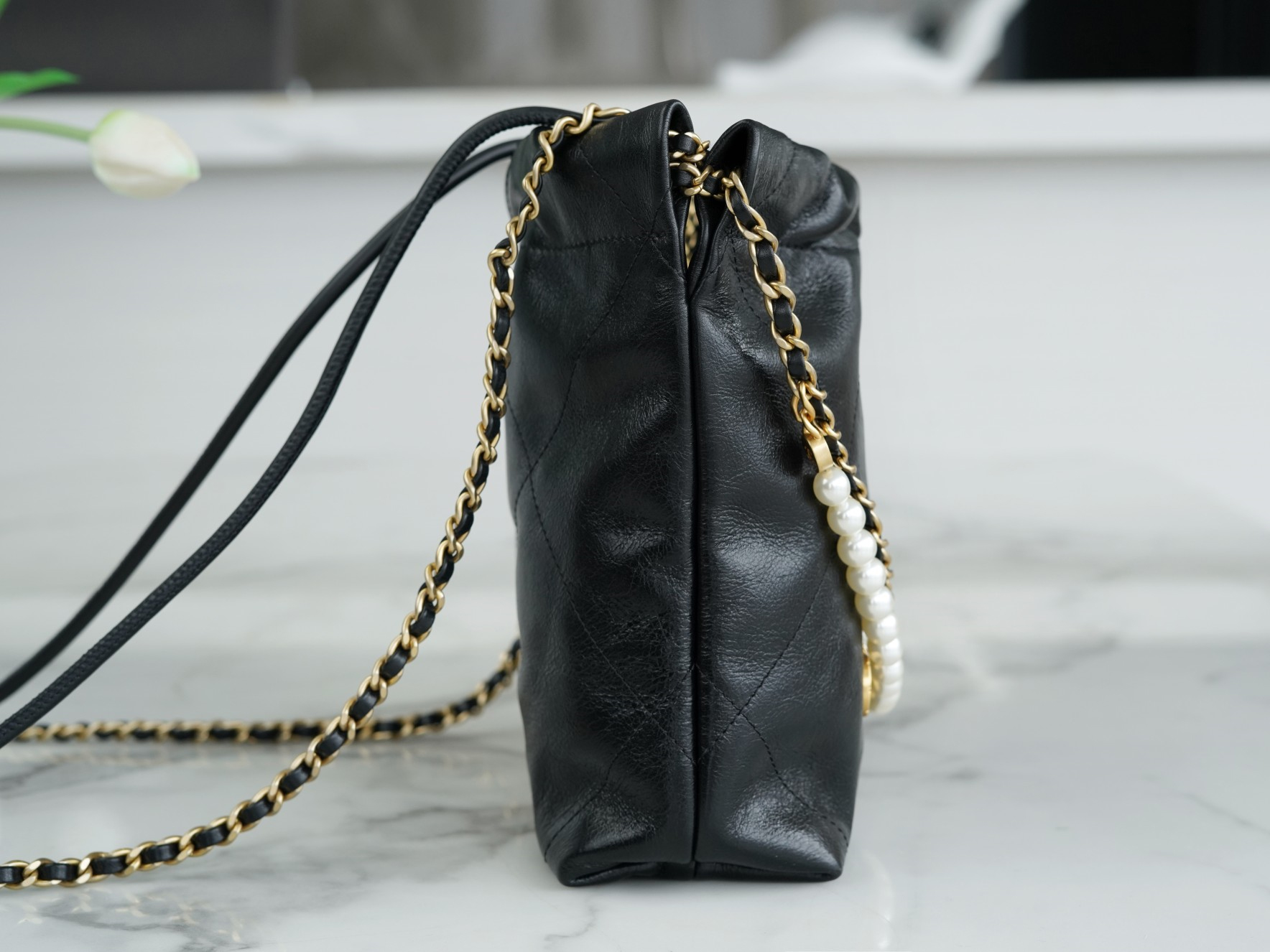 CHANEL PEARL MINI 22 BAG