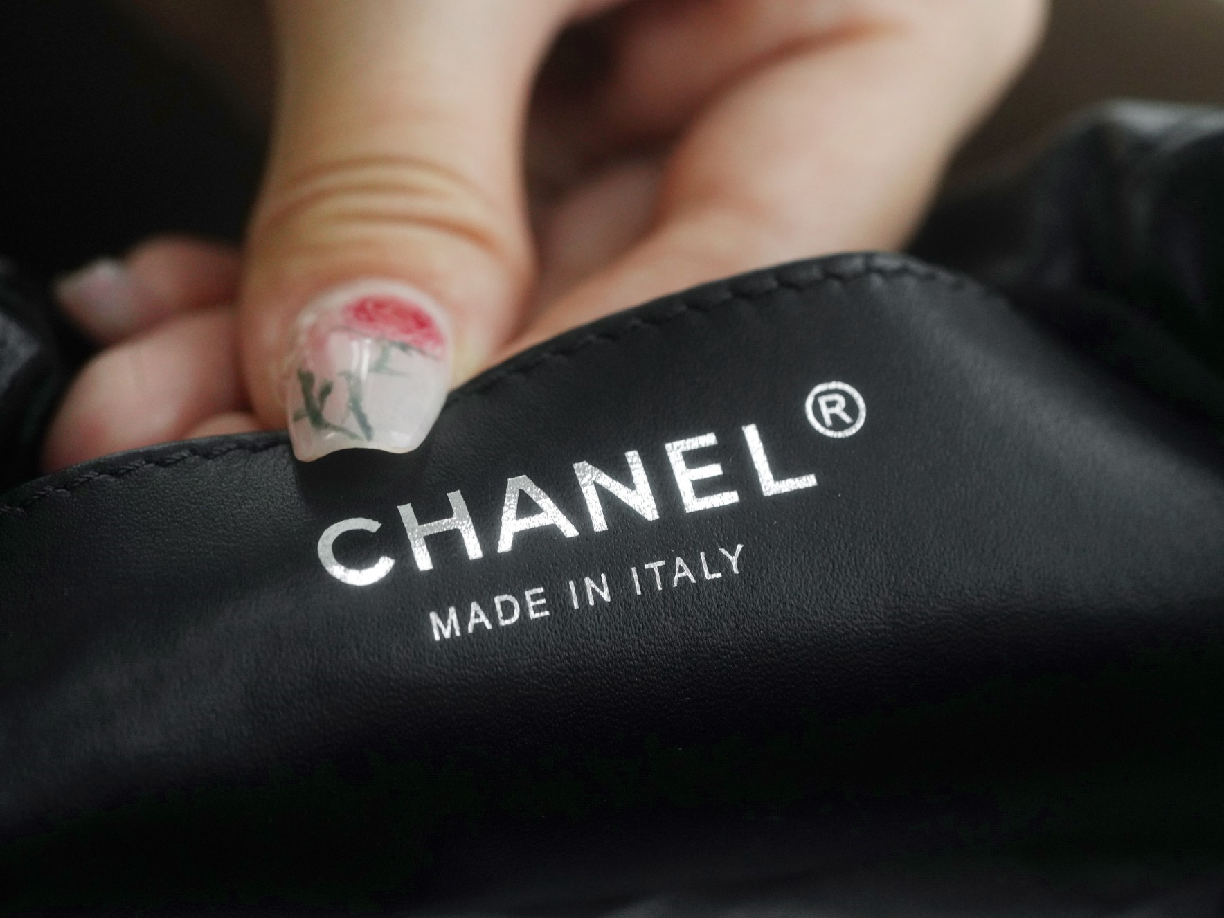 CHANEL 22 MINI BAG