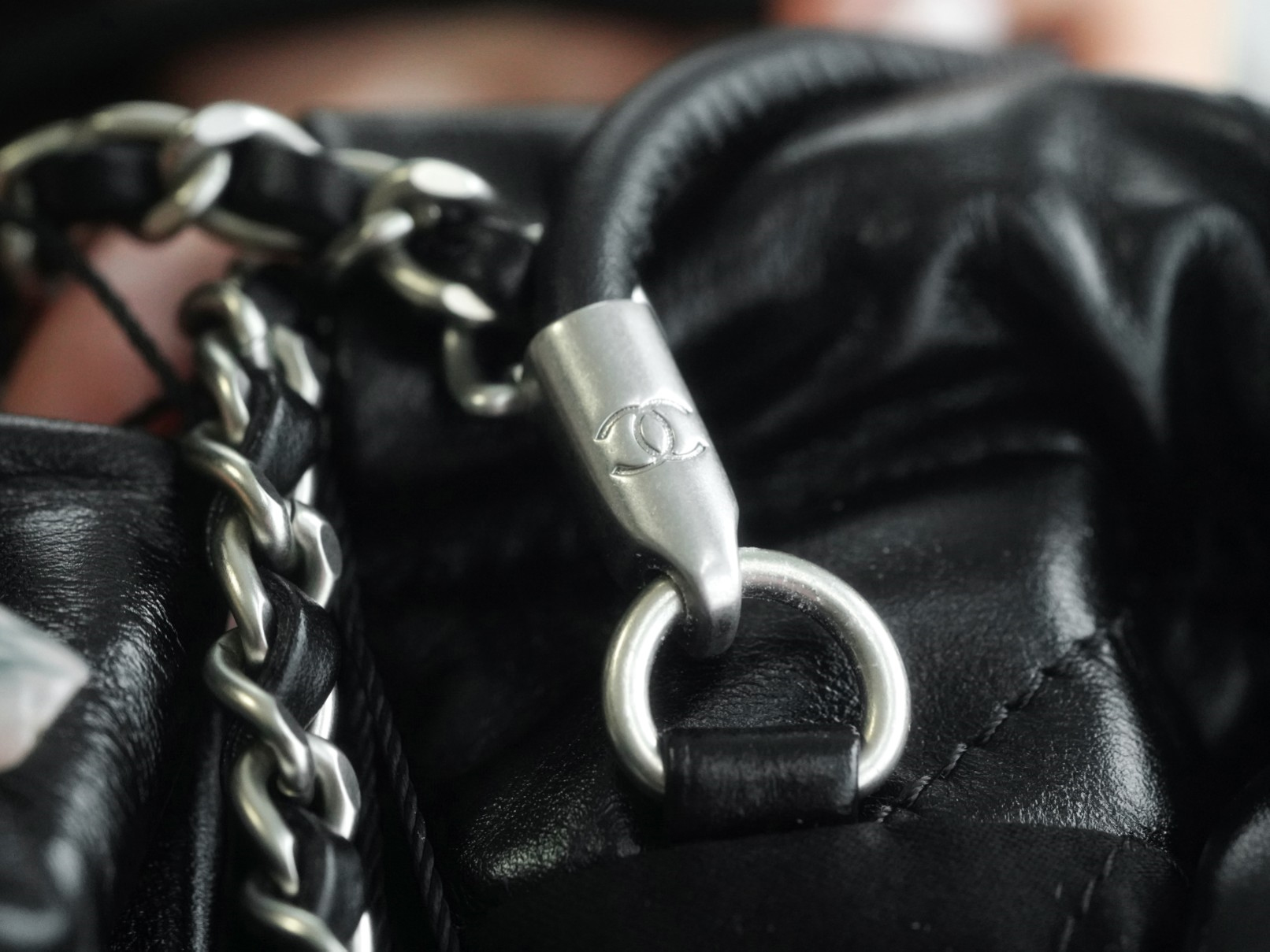 CHANEL 22 MINI BAG